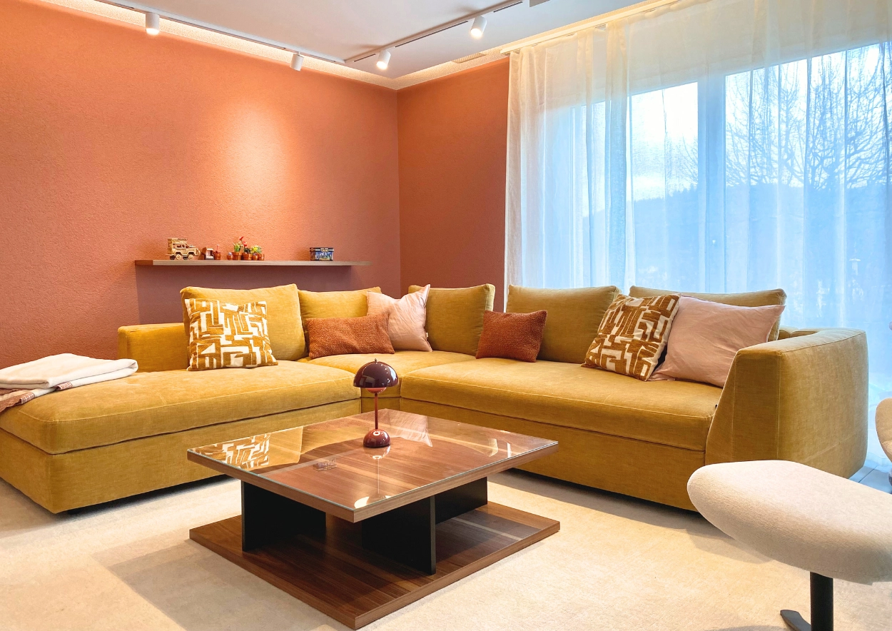 Interior Design Projekt - Wohnzimmer in warmen Farbtönen